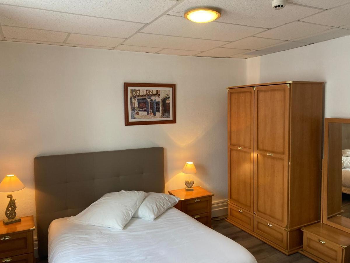 Aigle D'Or Hotel Thiers Bagian luar foto