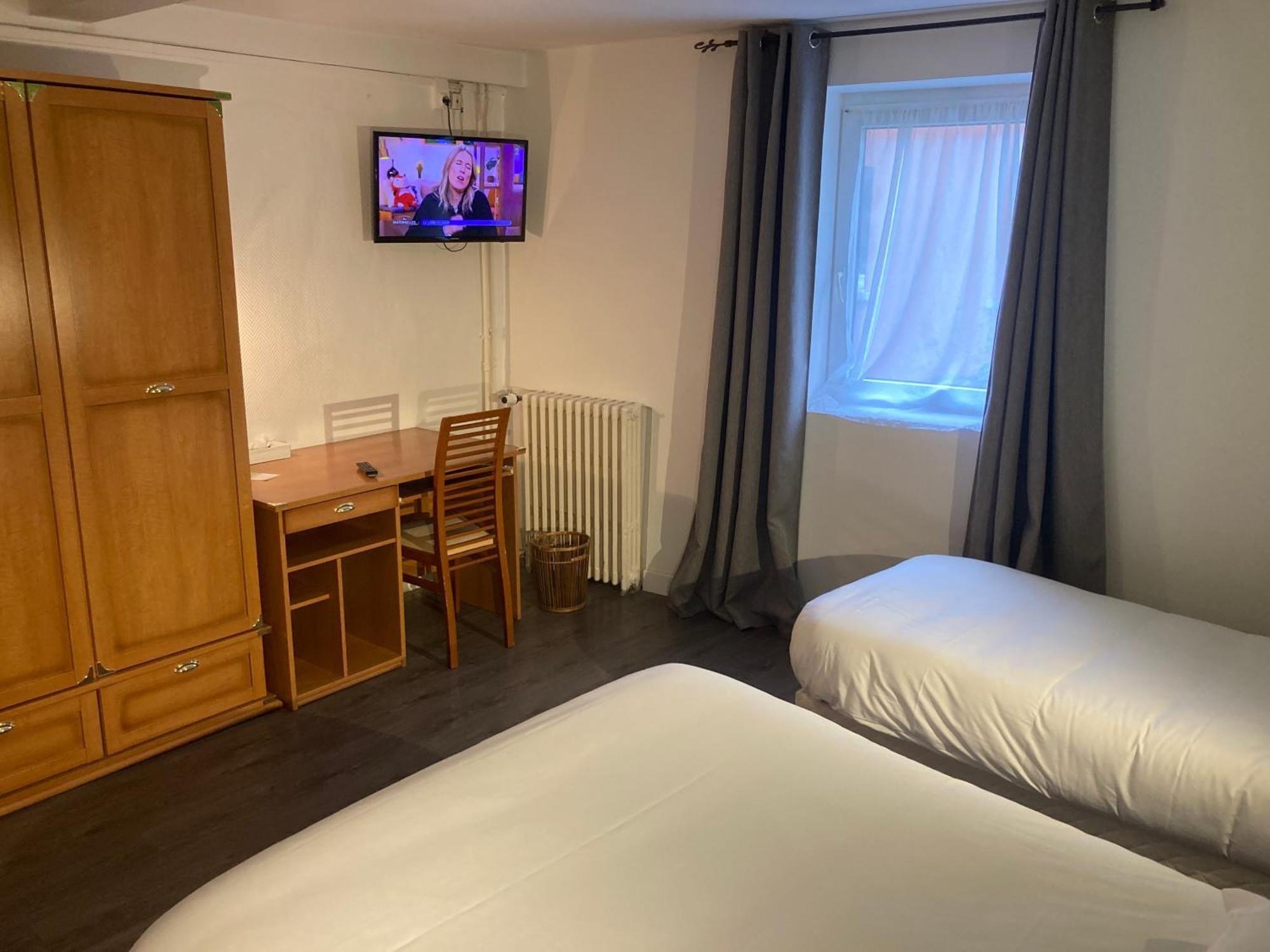 Aigle D'Or Hotel Thiers Bagian luar foto