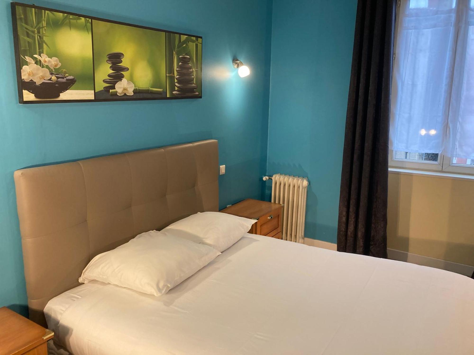 Aigle D'Or Hotel Thiers Bagian luar foto