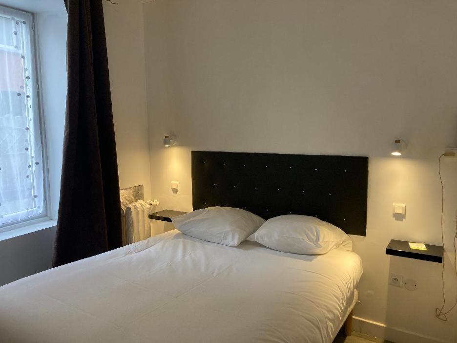 Aigle D'Or Hotel Thiers Bagian luar foto