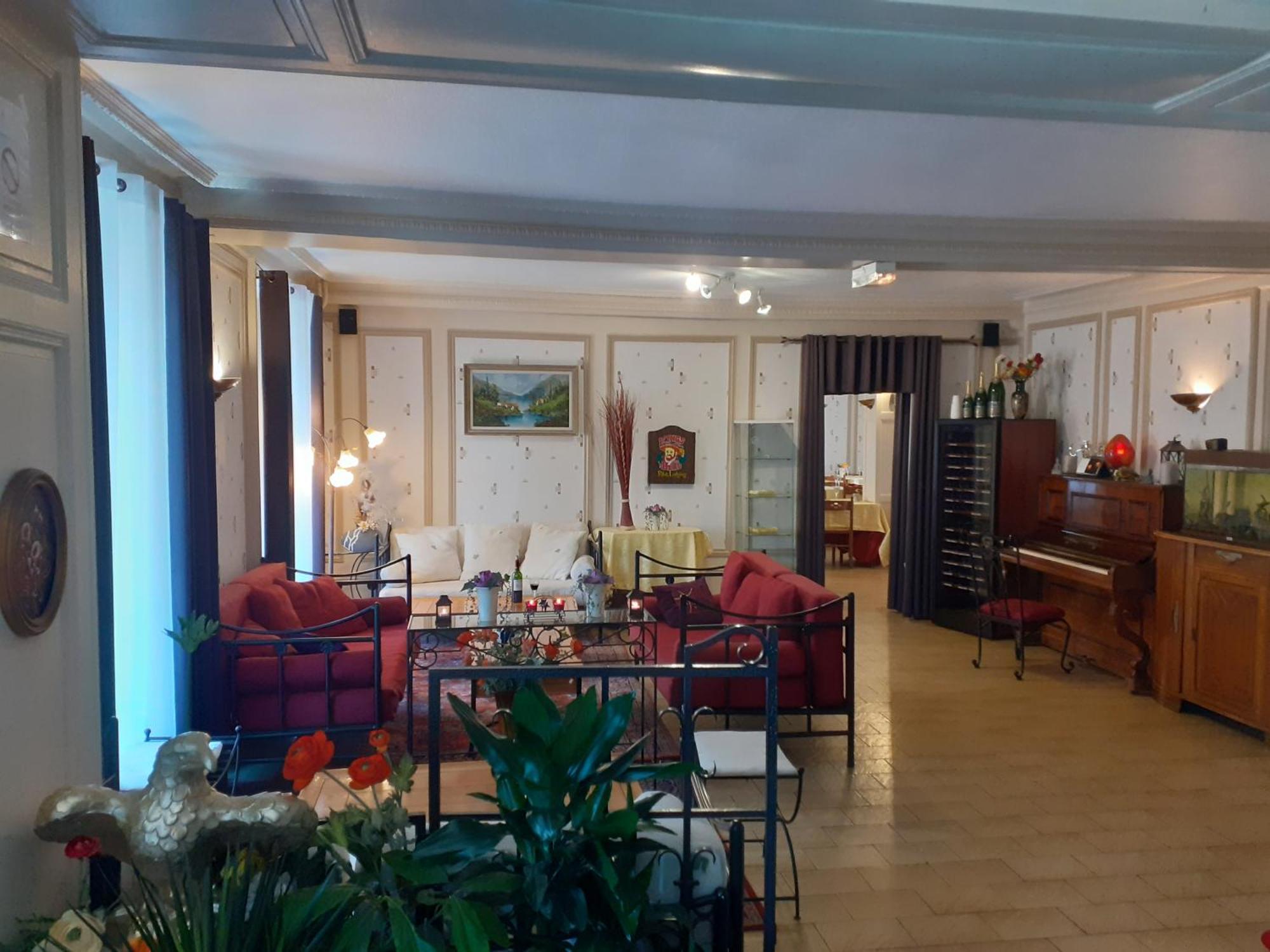 Aigle D'Or Hotel Thiers Bagian luar foto